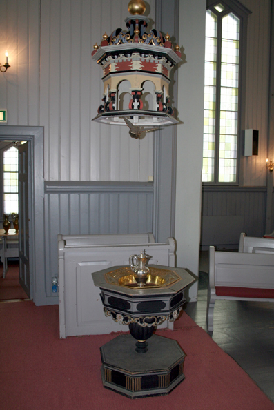 Fil:Fet kirke, Fetsund Døpefont 4.jpg