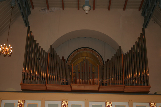 Fil:Kråkerøy kirke Orgelet 2.jpg