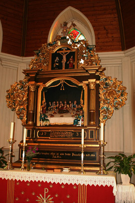 Fil:Løken kirke Alterbildet.jpg