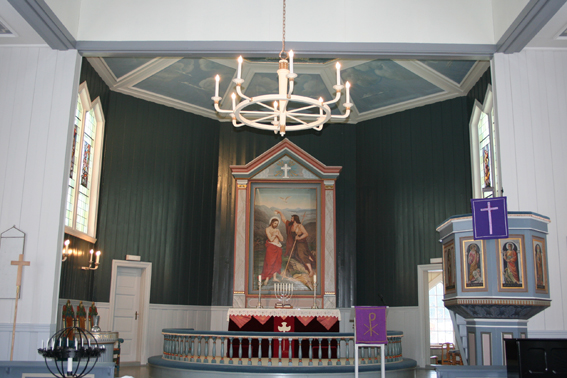 Fil:Langset kirke Koråpningen.jpg