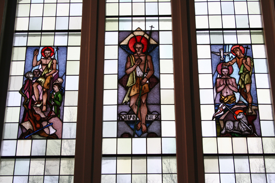 Fil:Langset kirke Vindus maleri 2.jpg