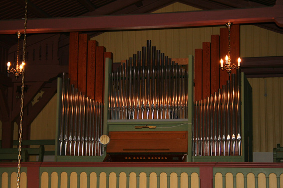 Fil:Nore kirke, Norefjord Orgelet 1.jpg