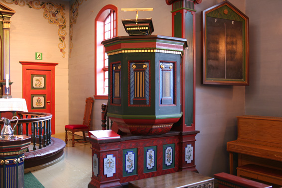 Fil:Sundvor kyrkje Prekestol 1.jpg