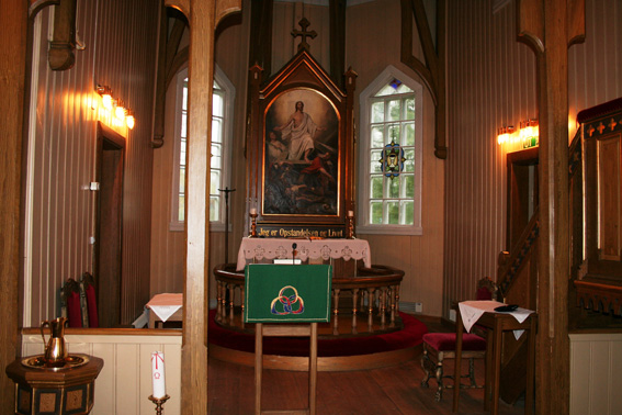 Fil:Torpo kyrkje Koret.jpg