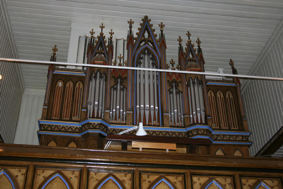 Fil:Tyristrand kirke Orgelet1.jpg