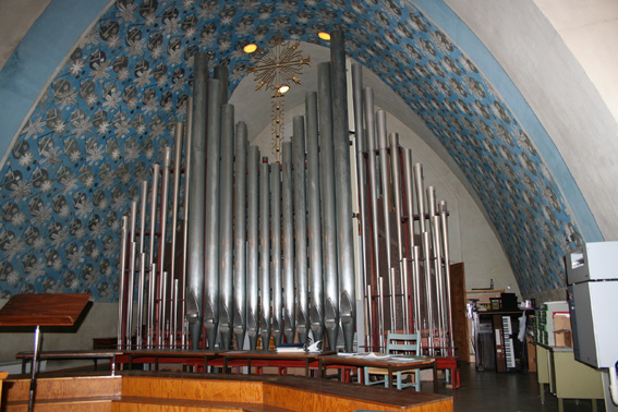Fil:Ullensaker kirke Orgel 2.jpg