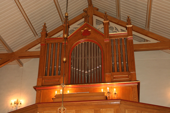 Fil:Snarum kirke Orgelet 2.jpg