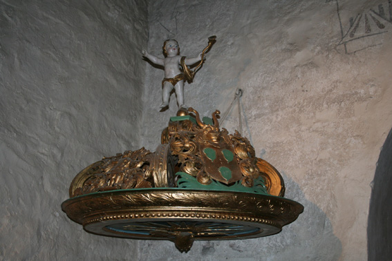 Fil:Tanum kirke, Bærum Døpefont 3.jpg