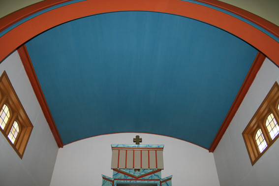 Fil:Vestre Spone kirke Himling over kor.jpg